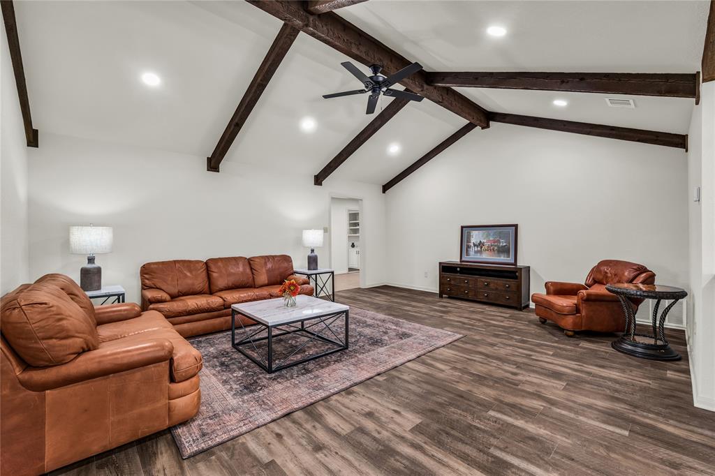 299 Aggie Way China Spring, TX 76633 - Photo 4 of 29 Gallery Image 4