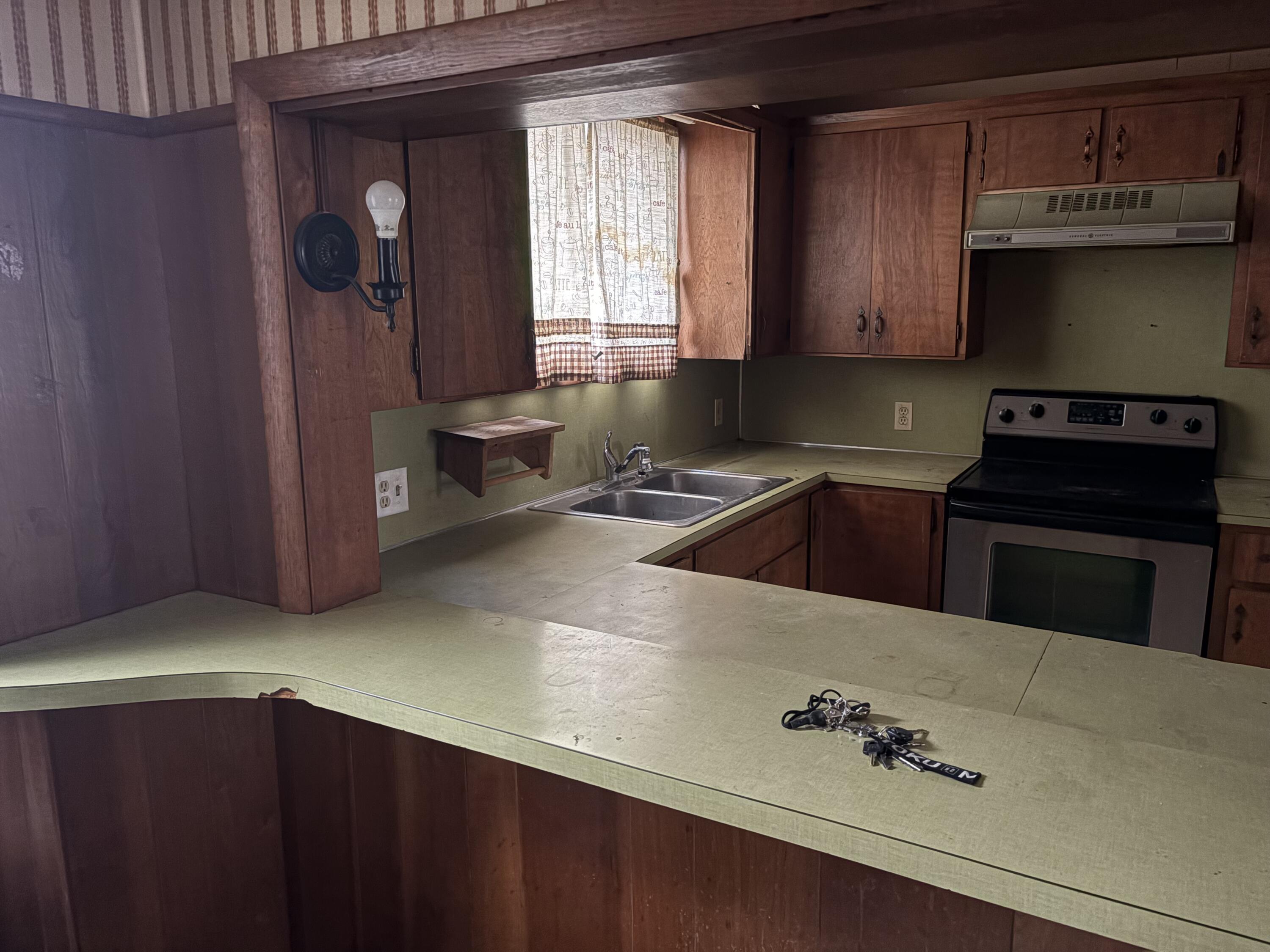 51 State Street Presque Isle, ME 04769 - Photo 8 of 24 51 State Street 17