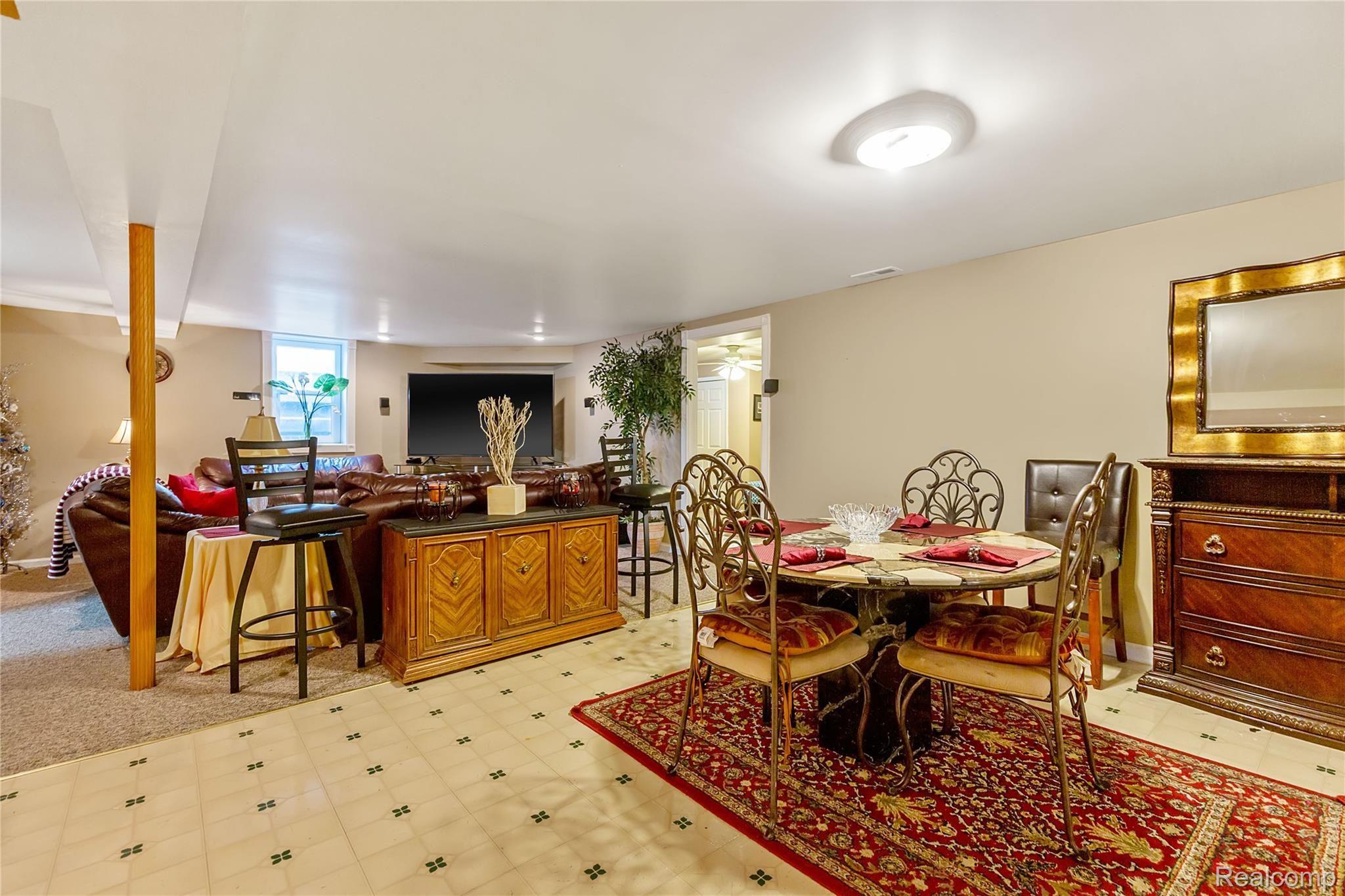 3657 Riverside Drive Canton, MI 48188 - Photo 36 of 50 IMG_2911.jpg