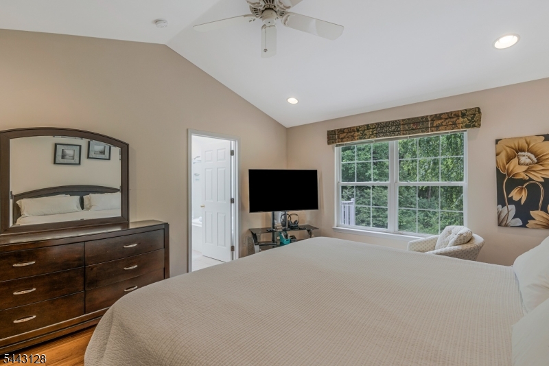 262 Marcia Way Bridgewater, NJ 08807 - Photo 18 of 40