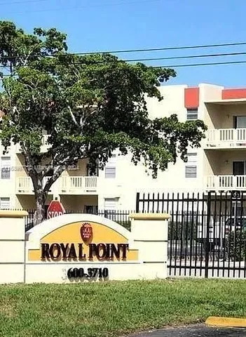 $167,000 | 3600 Northwest 21st Street, Unit 305, Lauderdale Lakes, FL 33311