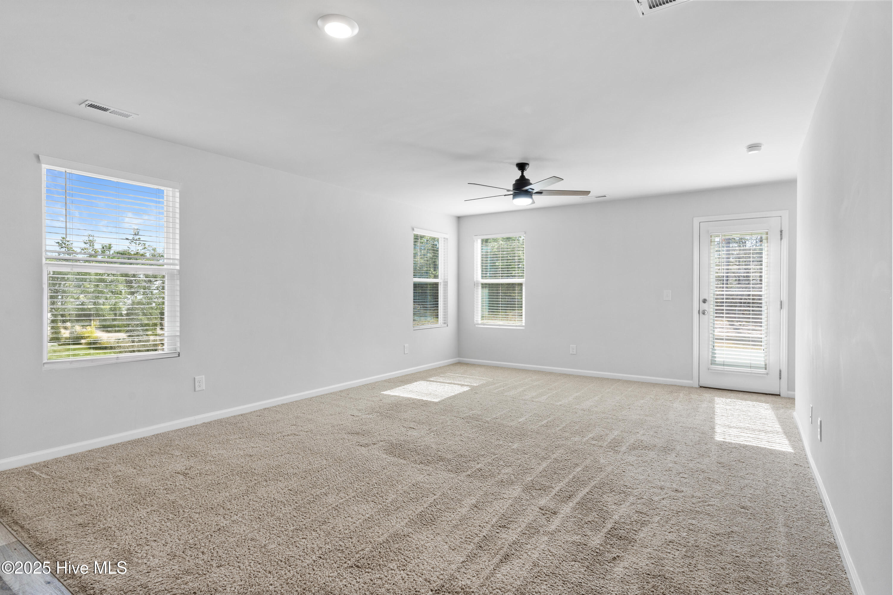 414 Hope Lane Holly Ridge, NC 28445 - Photo 12 of 45 8 (2)