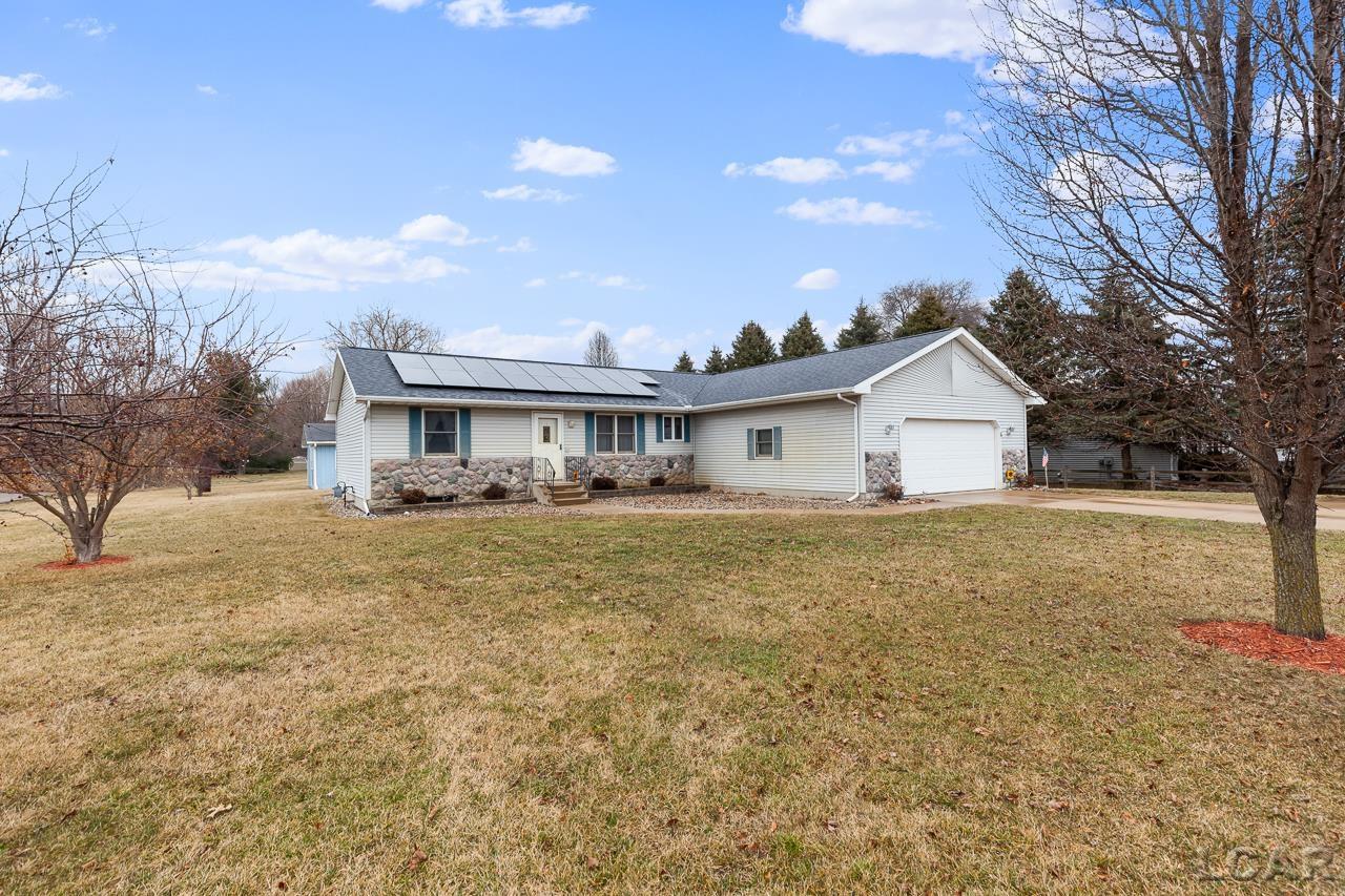 1142 Sutton Road Adrian, MI 49221 - Photo 5 of 34 50101770-4.JPG