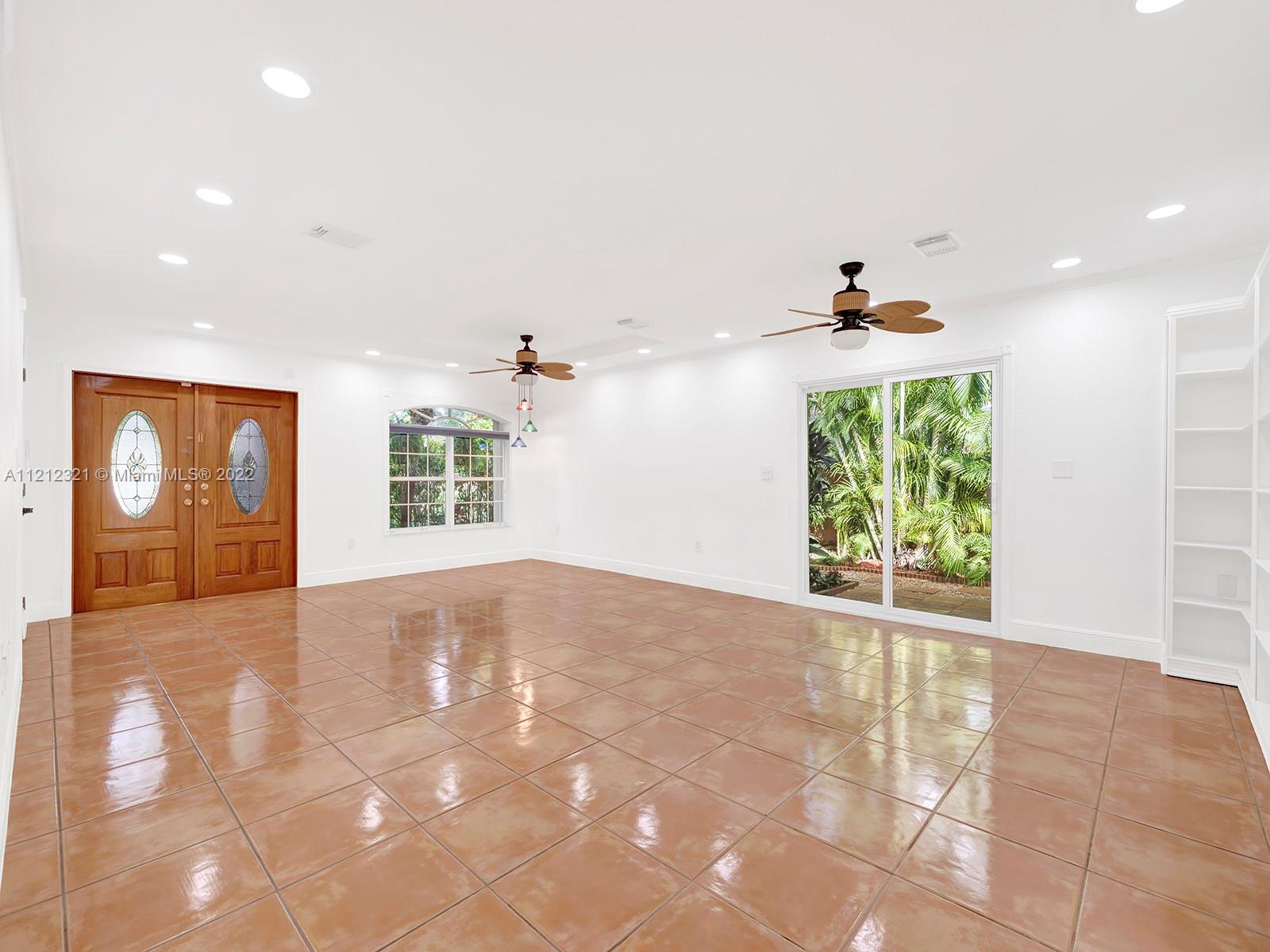 1541 Egret Road Homestead, FL 33035 - Photo 4 of 42 Gallery Image 4
