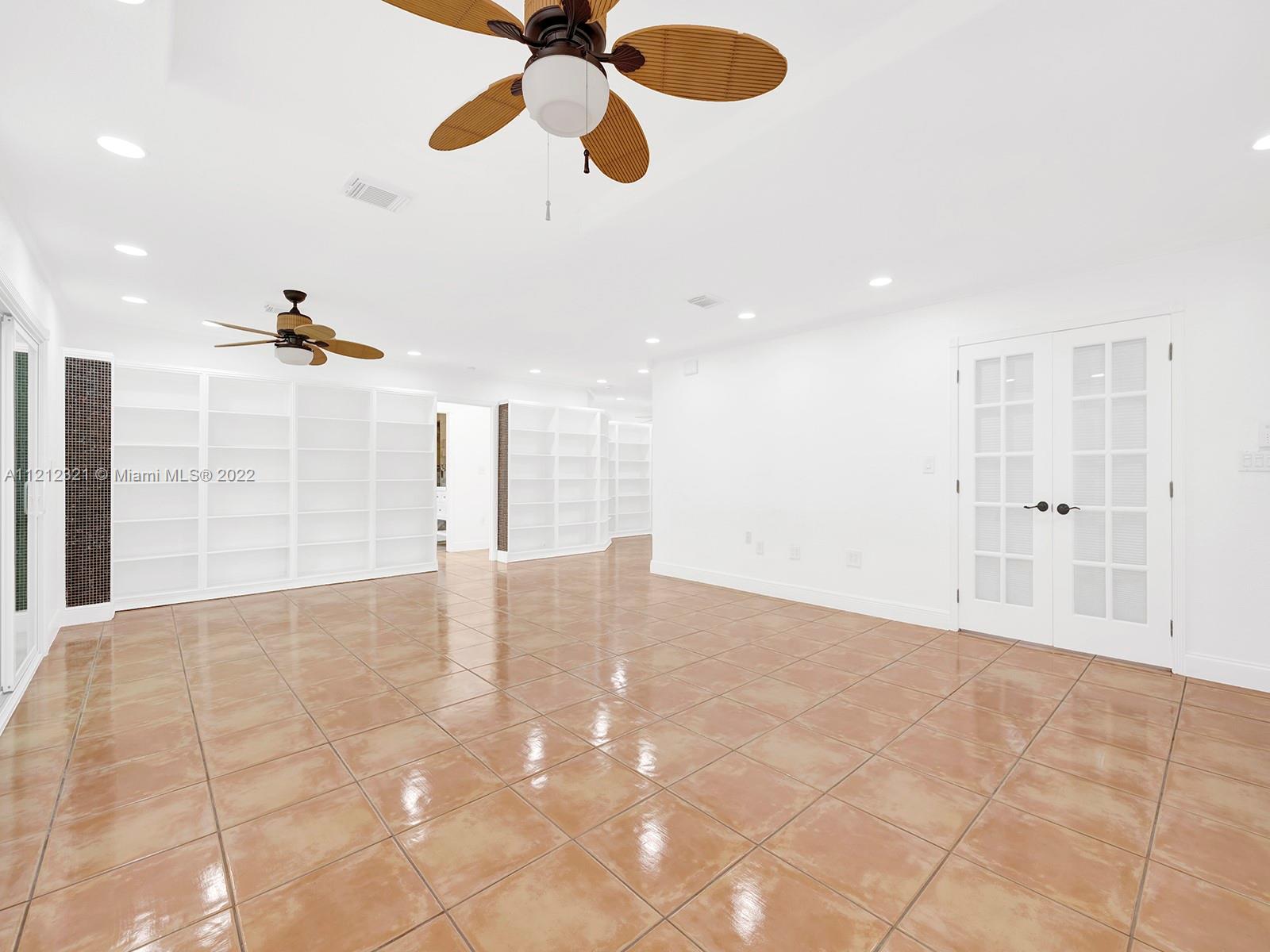 1541 Egret Road Homestead, FL 33035 - Photo 9 of 42 Gallery Image 9