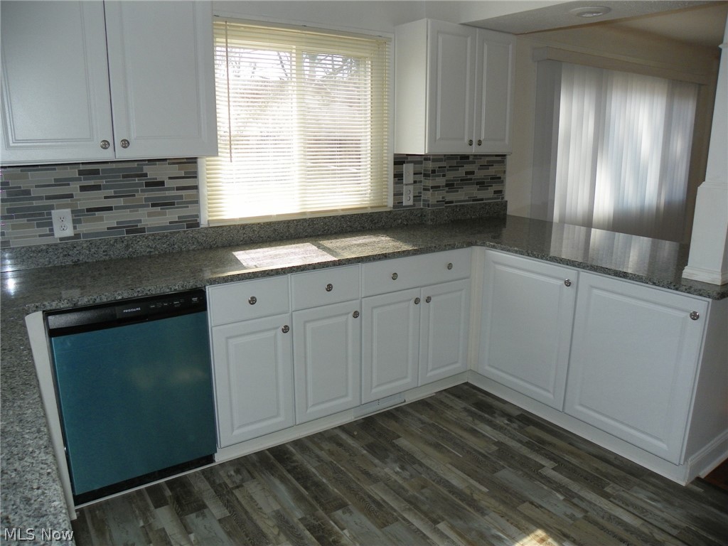 5935 Pearl Road Cleveland, OH 44130 - Photo 7 of 30 Gallery Image 7