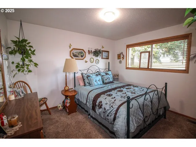 $759,000 | 32910 Southwest Bridges Road, Hillsboro, OR 97123