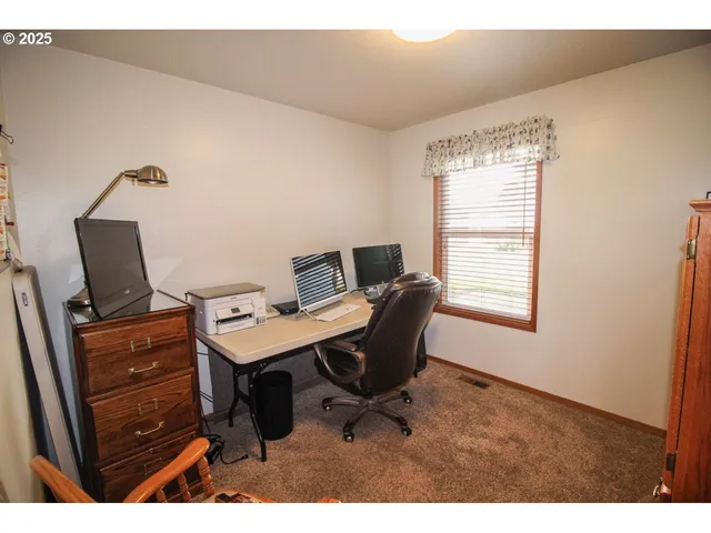 $759,000 | 32910 Southwest Bridges Road, Hillsboro, OR 97123