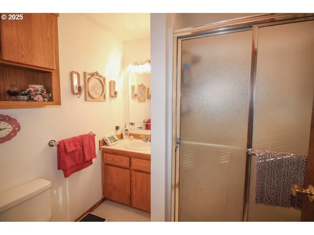 $759,000 | 32910 Southwest Bridges Road, Hillsboro, OR 97123