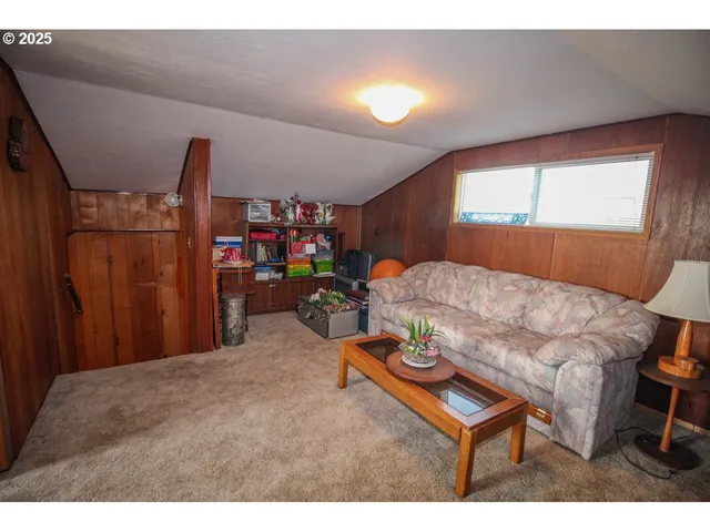 $759,000 | 32910 Southwest Bridges Road, Hillsboro, OR 97123