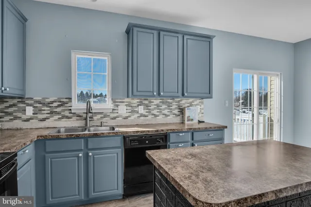 $260,000 | 4073 Majestic Court, Dover, PA 17315