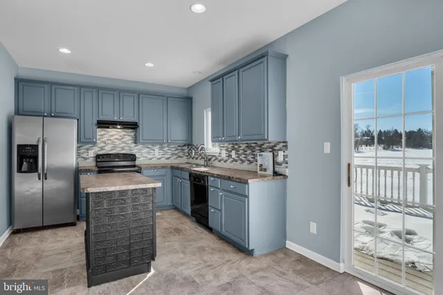 $260,000 | 4073 Majestic Court, Dover, PA 17315