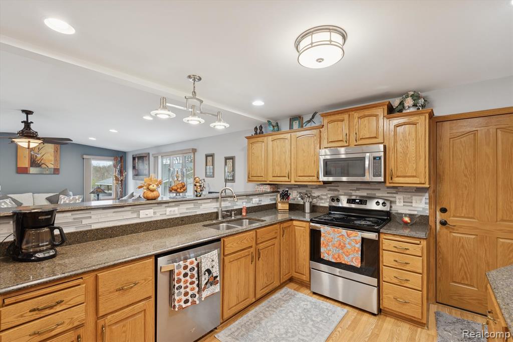 7233 West Lange Road Fowlerville, MI 48836 - Photo 12 of 55