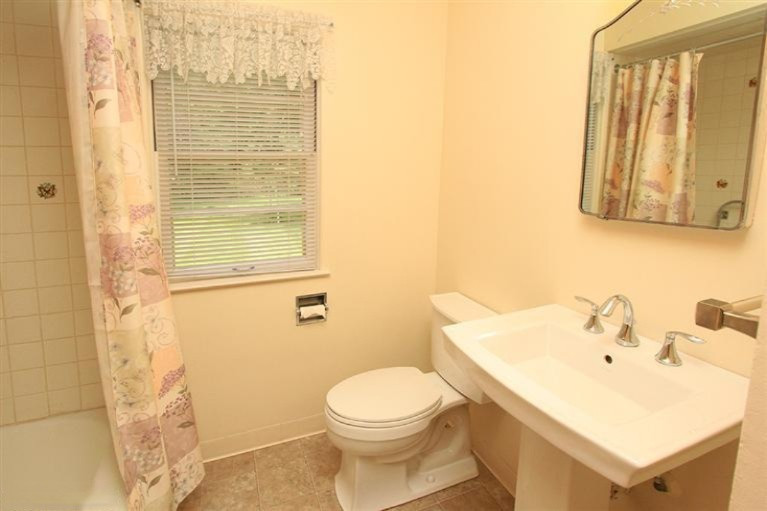 1507 Nichols Road Kalamazoo, MI 49006 - Photo 8 of 19 Additional Photo