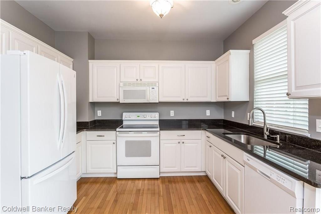 41863 Mitchell Road, Unit 17 Novi, MI 48377 - Photo 11 of 39