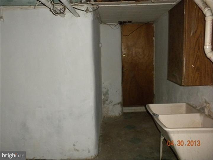 319 Margate Road Upper Darby, PA 19082 - Photo 6 of 14