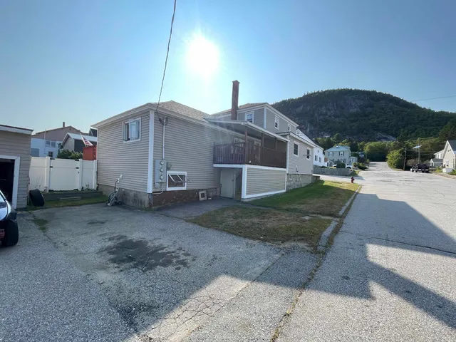 $219,000 | 820 4th Avenue, Berlin, NH 03570
