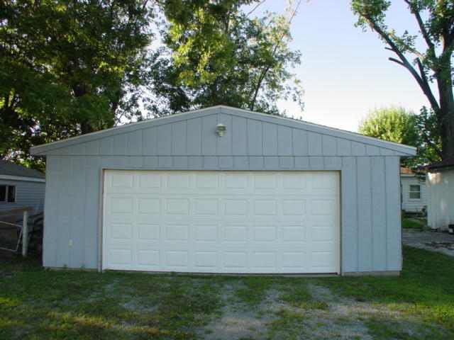 1627 R Avenue New Castle, IN 47362 - Photo 3 of 9 Gallery Image 3