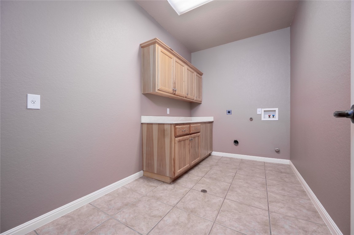 455 Rose Blossom Loop La Vernia, TX 78121 - Photo 8 of 24 a view of kitchen with cabinets