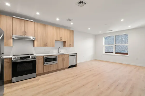 $795,000 | 1151 Walnut Street, Unit 203, Newton, MA 02461