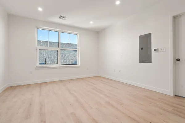 $795,000 | 1151 Walnut Street, Unit 203, Newton, MA 02461