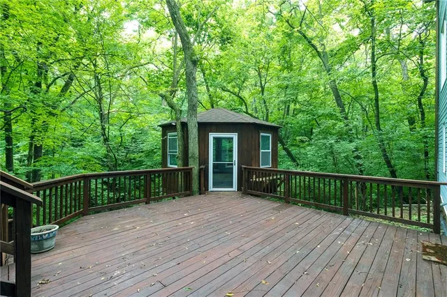 $575,000 | 5420 Northwest Foxhill Road, Parkville, MO 64152