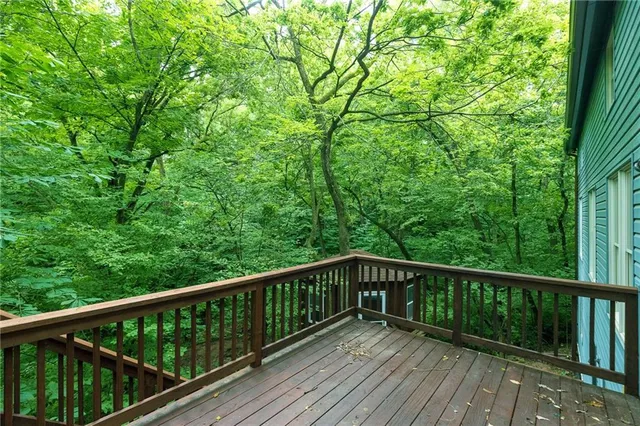 $575,000 | 5420 Northwest Foxhill Road, Parkville, MO 64152