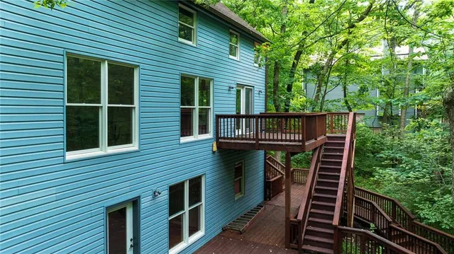 $575,000 | 5420 Northwest Foxhill Road, Parkville, MO 64152