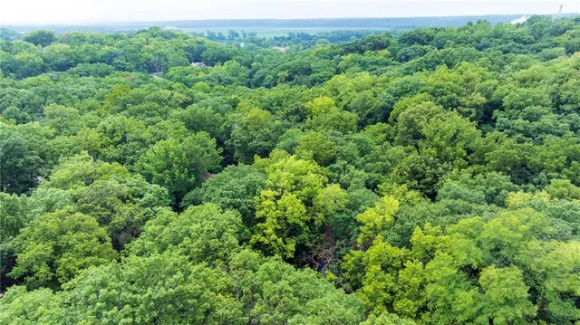 $575,000 | 5420 Northwest Foxhill Road, Parkville, MO 64152