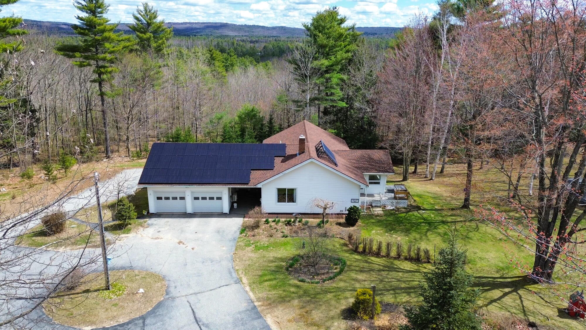28 Rabbit Valley Road Oxford, ME 04270 - Photo 1 of 32 Front