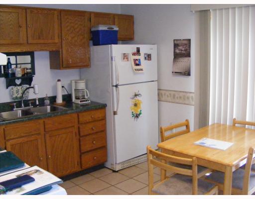 489 South Clearfield Road Cabot, PA 16023 - Photo 4 of 8 Kitchen.