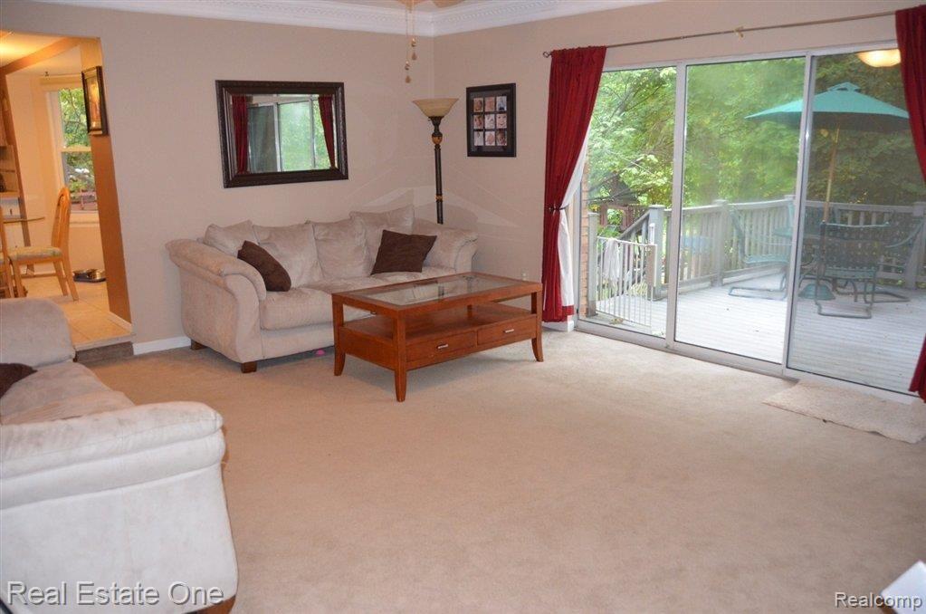 457 Pinehurst Drive Rochester, MI 48309 - Photo 12 of 23 Family room view two