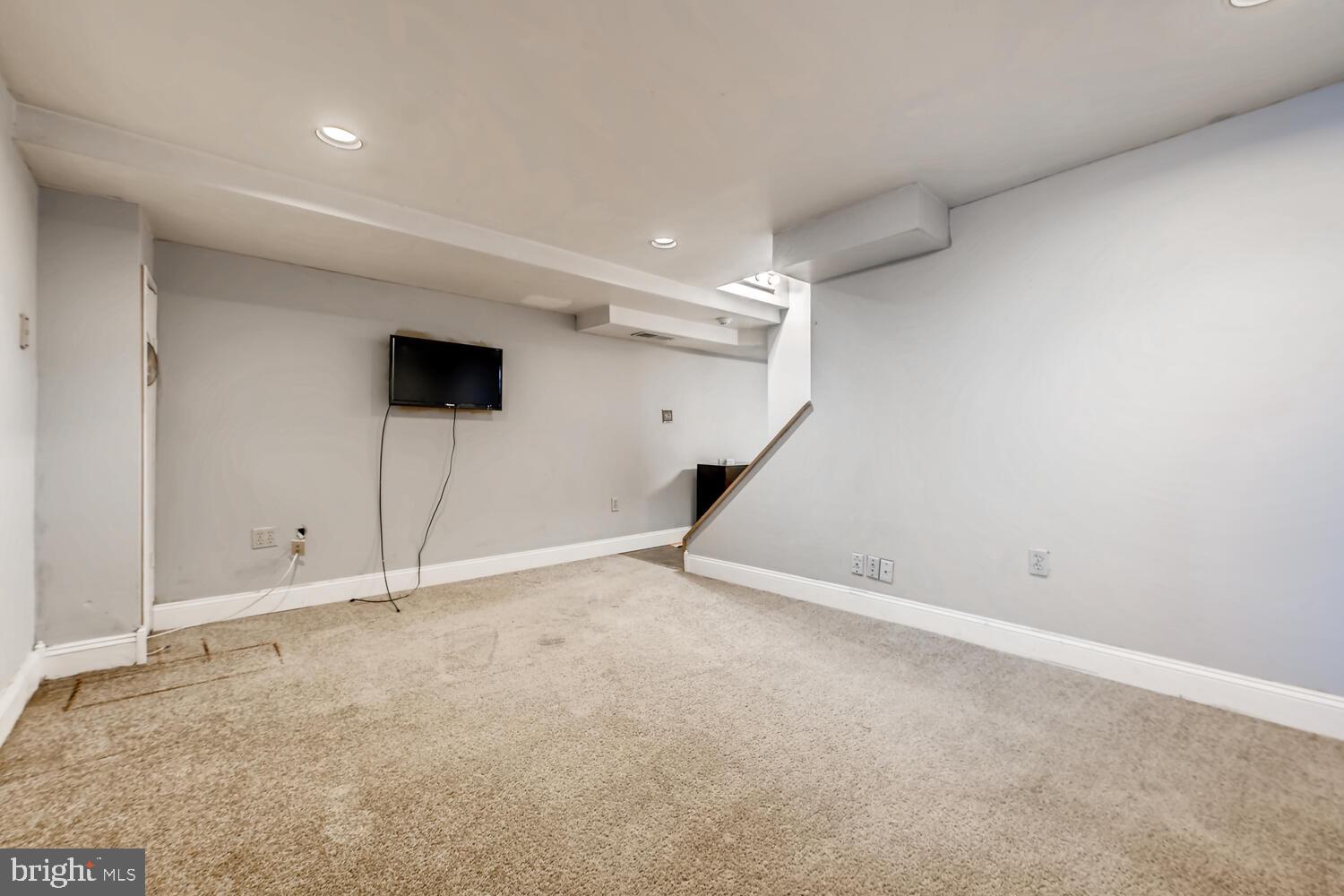 831 Middlesex Road Baltimore, MD 21221 - Photo 22 of 23