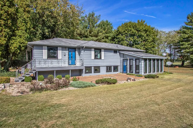 $289,000 | 5869 River Road, Sodus, MI 49126