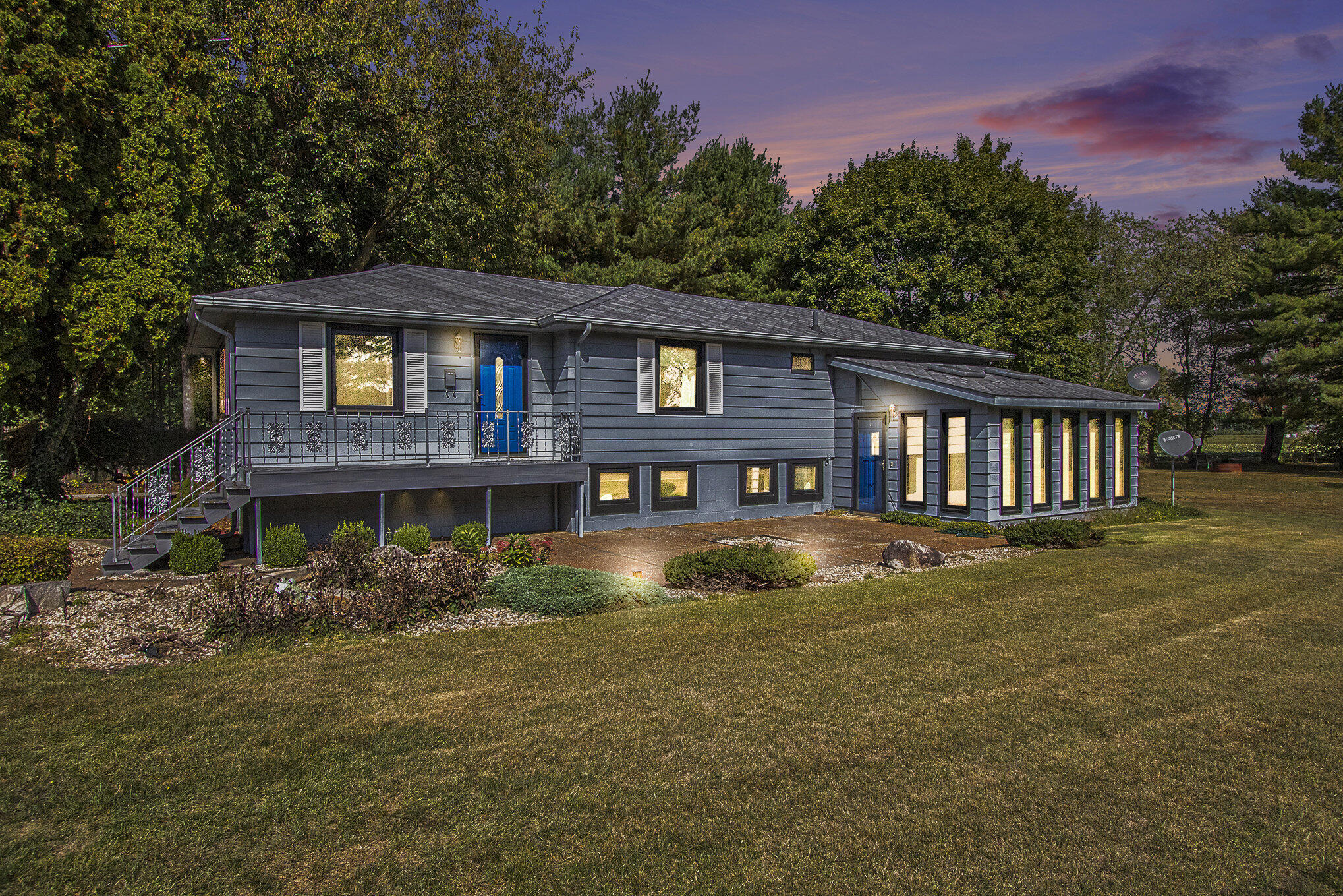 5869 River Road Sodus, MI 49126 - Photo 2 of 18 001_img_9316-twilight_822