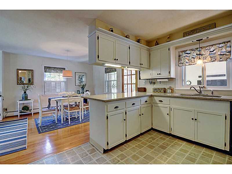 82 Walnut Road Barrington, RI 02806 - Photo 12 of 25 Kitchen.
