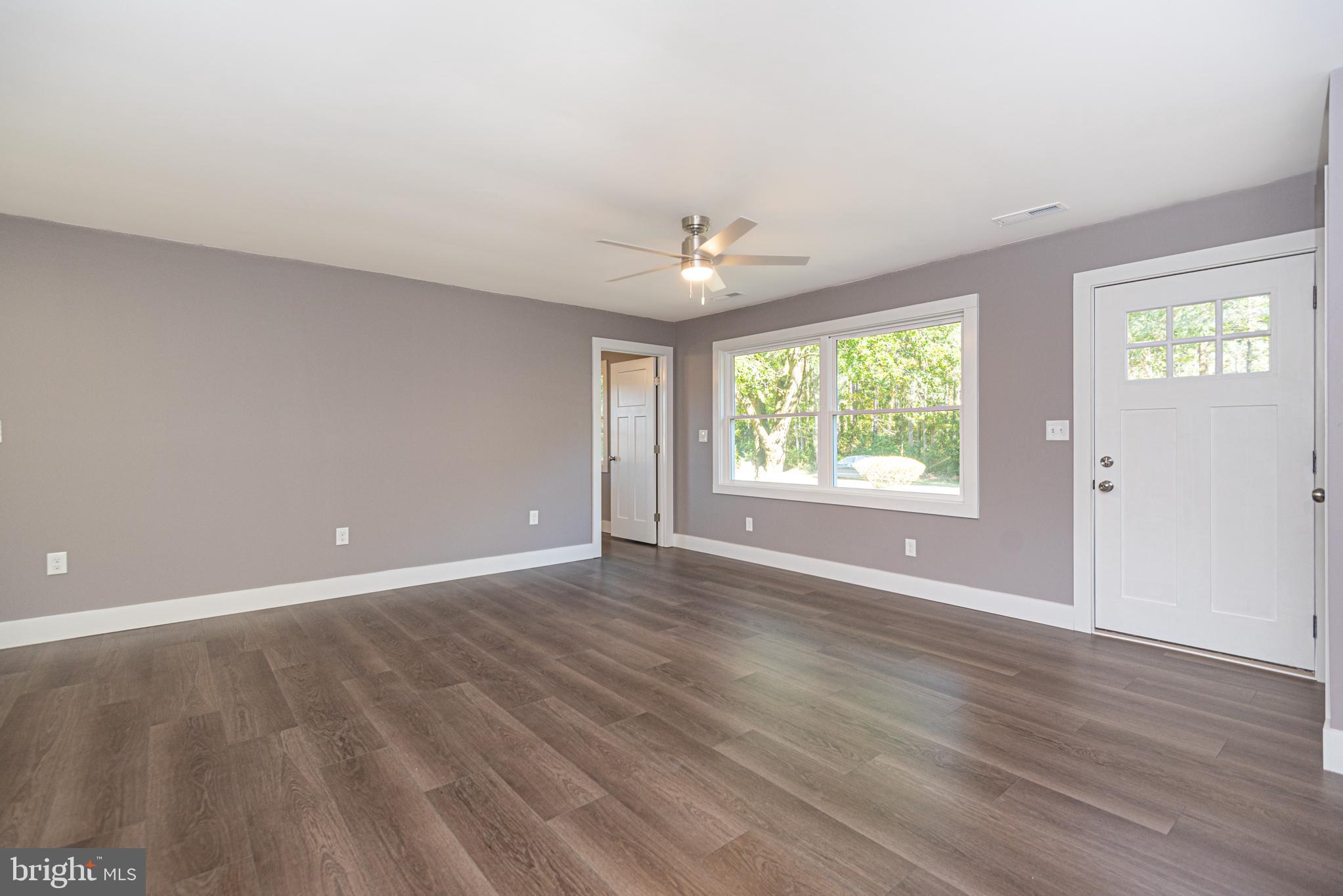 8142 Burnt Mill Road Willards, MD 21874 - Photo 10 of 44 LIVING ROOM