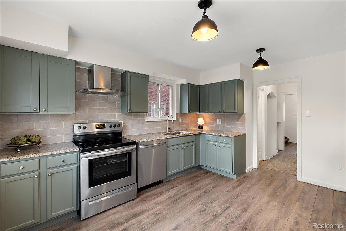 10612 Nottingham Road Detroit, MI 48224 - Photo 11 of 50 29-10612 Nottingham-29.jpg