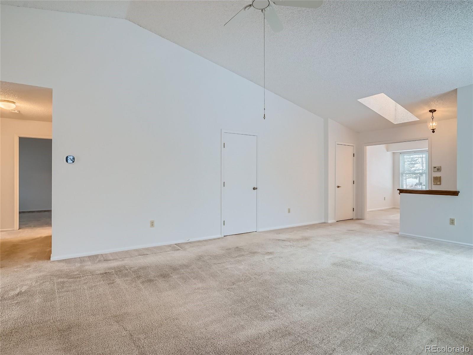 20 Sutherland Court Highlands Ranch, CO 80130 - Photo 4 of 44 Gallery Image 4