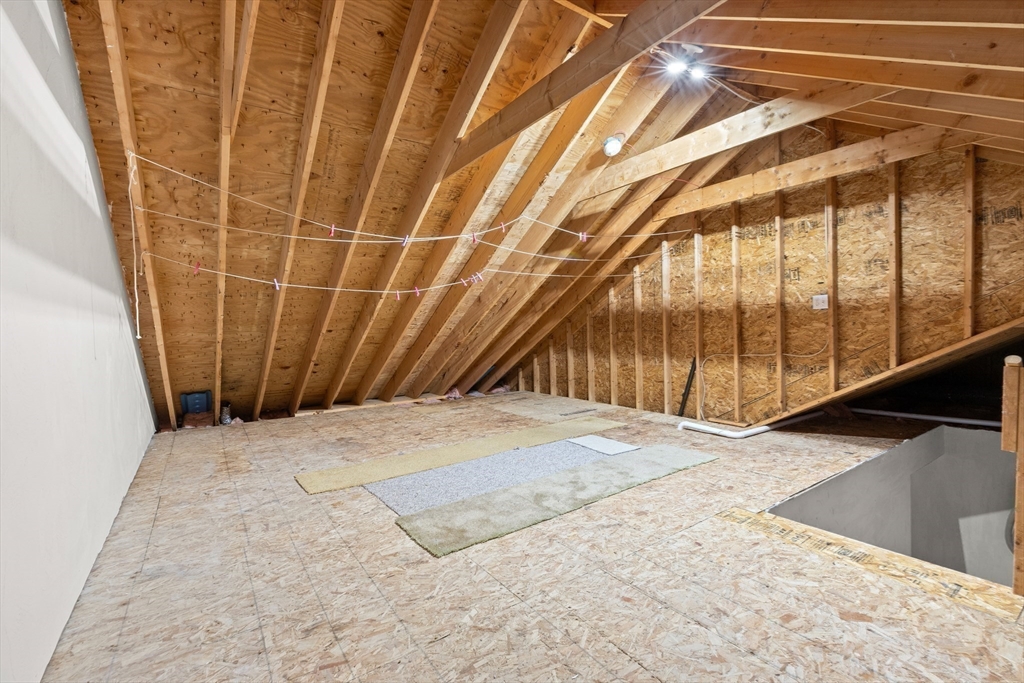 188 Beach Road, Unit 15 Salisbury, MA 01952 - Photo 22 of 39 a view of an empty room
