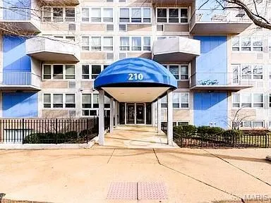 $74,900 | 210 North 17th Street, Unit 702, St. Louis, MO 63103
