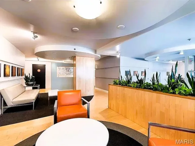 $74,900 | 210 North 17th Street, Unit 702, St. Louis, MO 63103