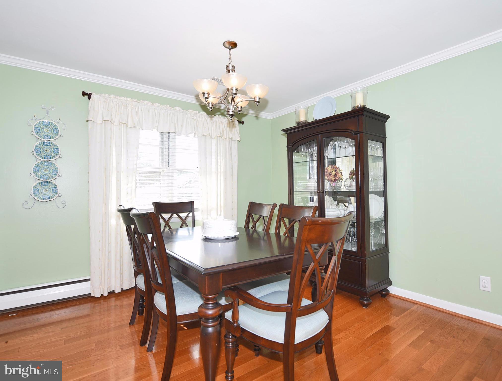 607 Seabrook Road Towson, MD 21286 - Photo 6 of 30 Dining area