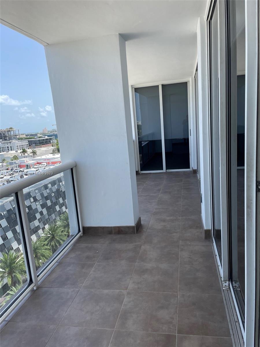 1900 Sunset Harbour Drive, Unit 1209 Miami Beach, FL 33139 - Photo 28 of 35 a view of an entryway