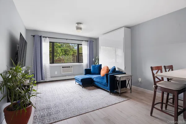 $139,900 | 2261 Palmer Avenue, Unit 4L, New Rochelle, NY 10801