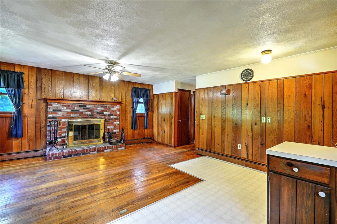 47 Chestnut Hill Road Glocester, RI 02814 - Photo 11 of 34