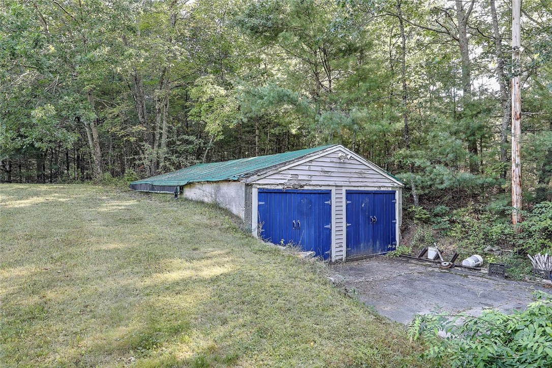 47 Chestnut Hill Road Glocester, RI 02814 - Photo 30 of 34