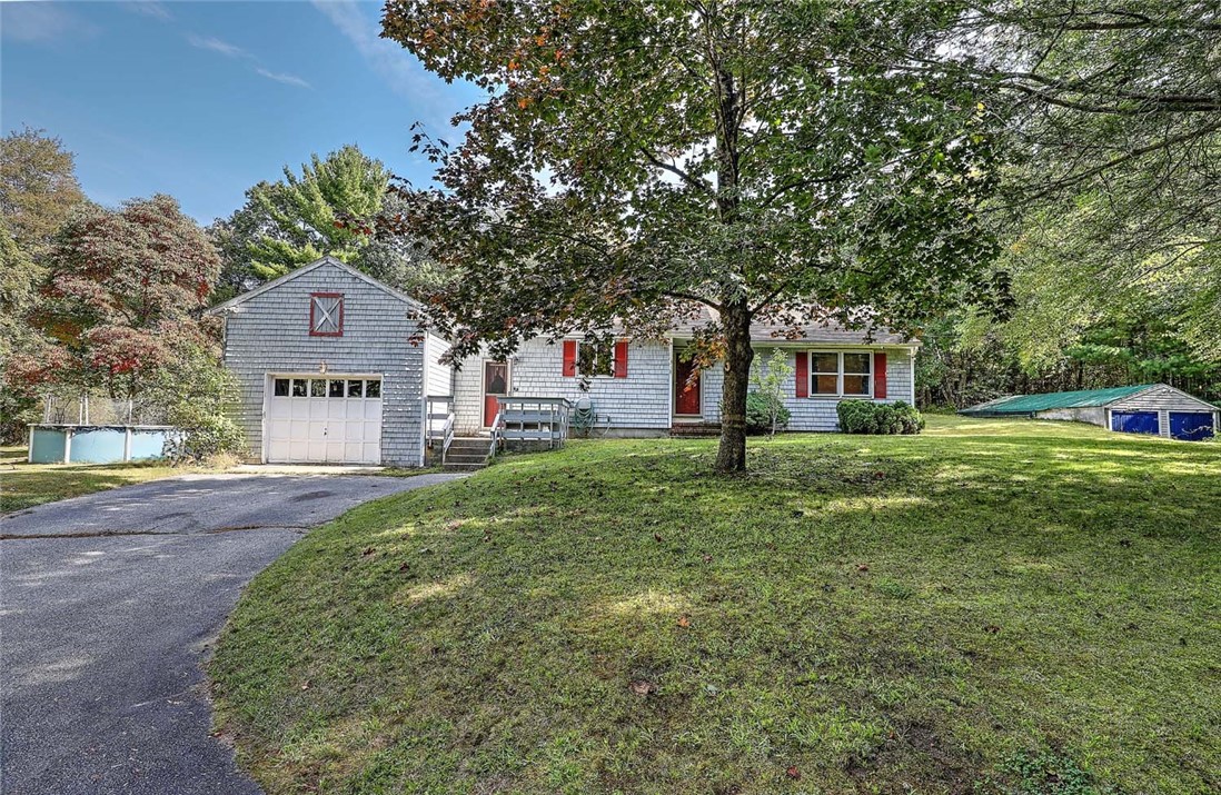 47 Chestnut Hill Road Glocester, RI 02814 - Photo 3 of 34