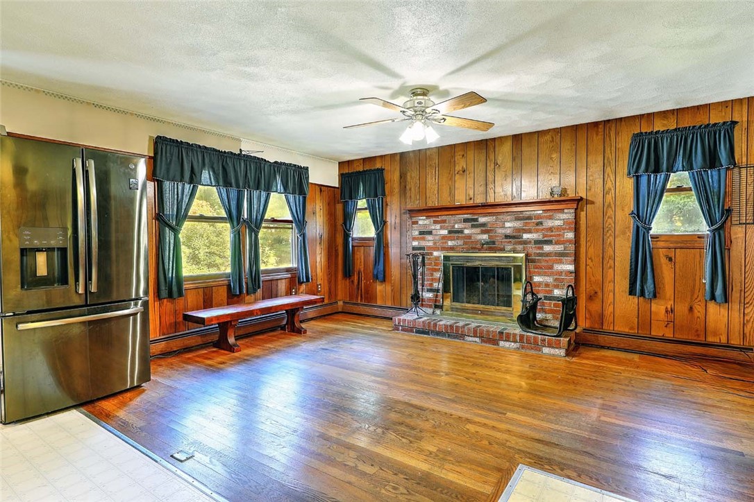 47 Chestnut Hill Road Glocester, RI 02814 - Photo 8 of 34