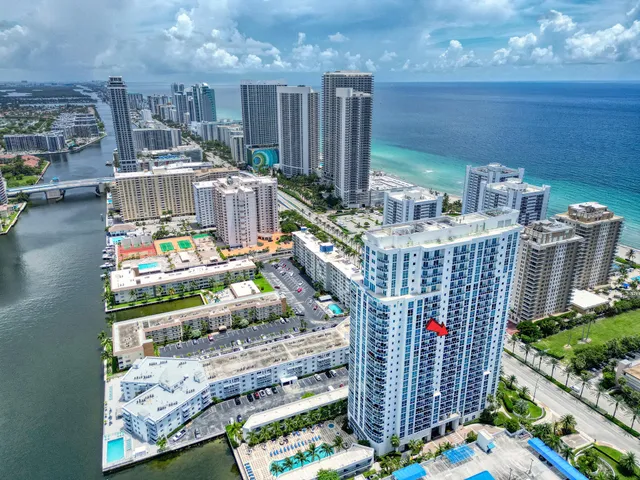 a picture of city view